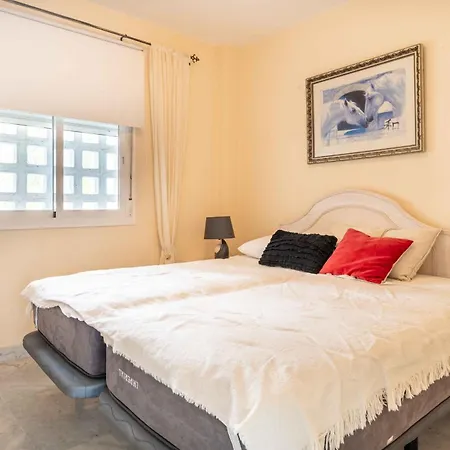 2- Bedroom With Seaview & Great Location