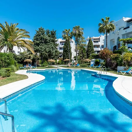 2- Bedroom With Seaview & Great Location Apartment *